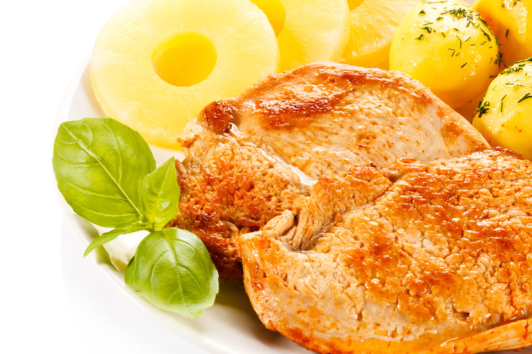 Slow Cooker Hawaiian Pineapple Chicken, It's Easy & Addictive!